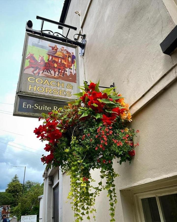 The Coach And Horses Inn Chepstow Esterno foto