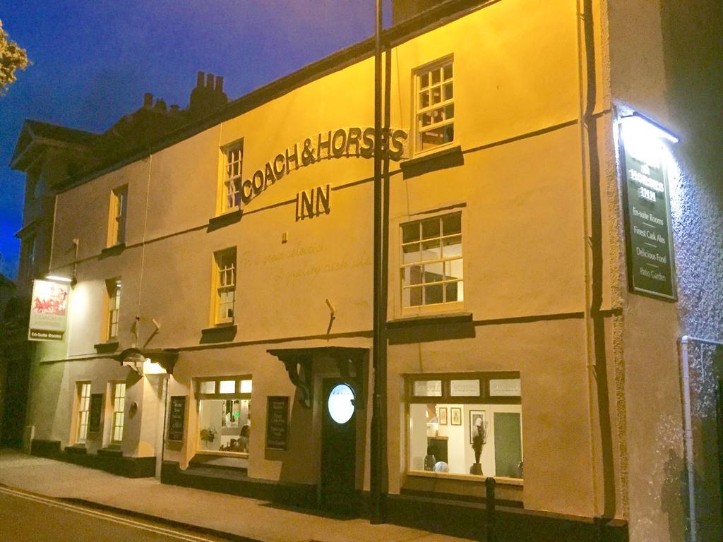 The Coach And Horses Inn Chepstow Esterno foto