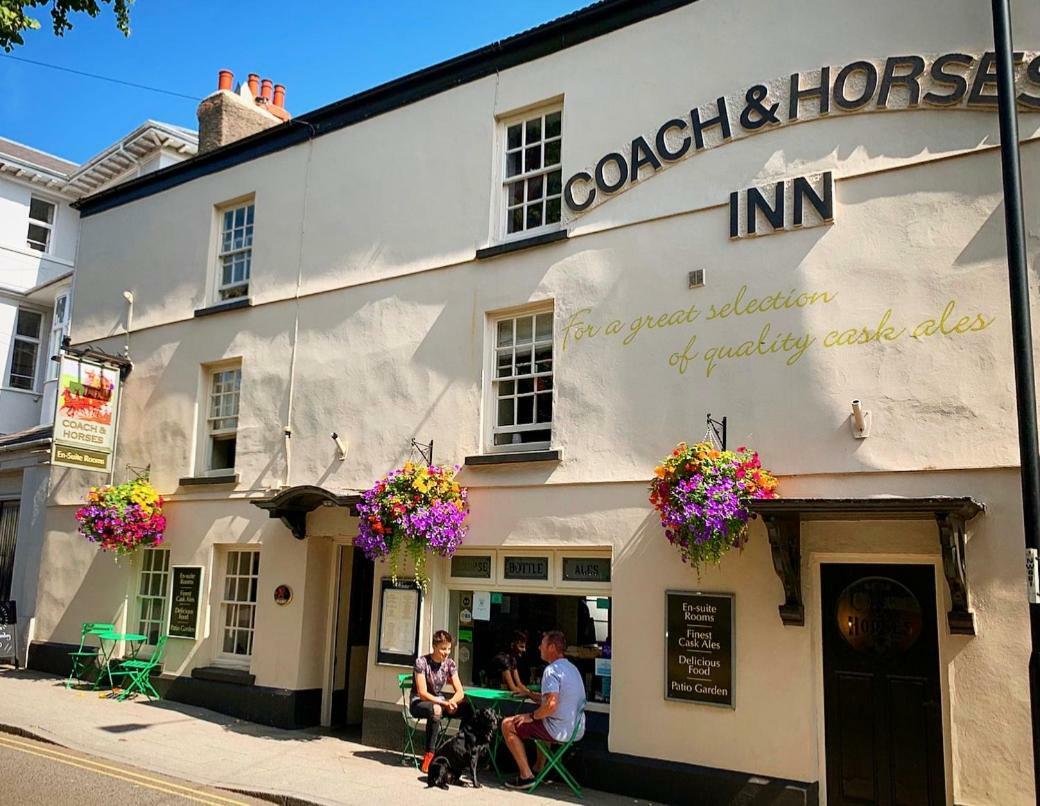 The Coach And Horses Inn Chepstow Esterno foto